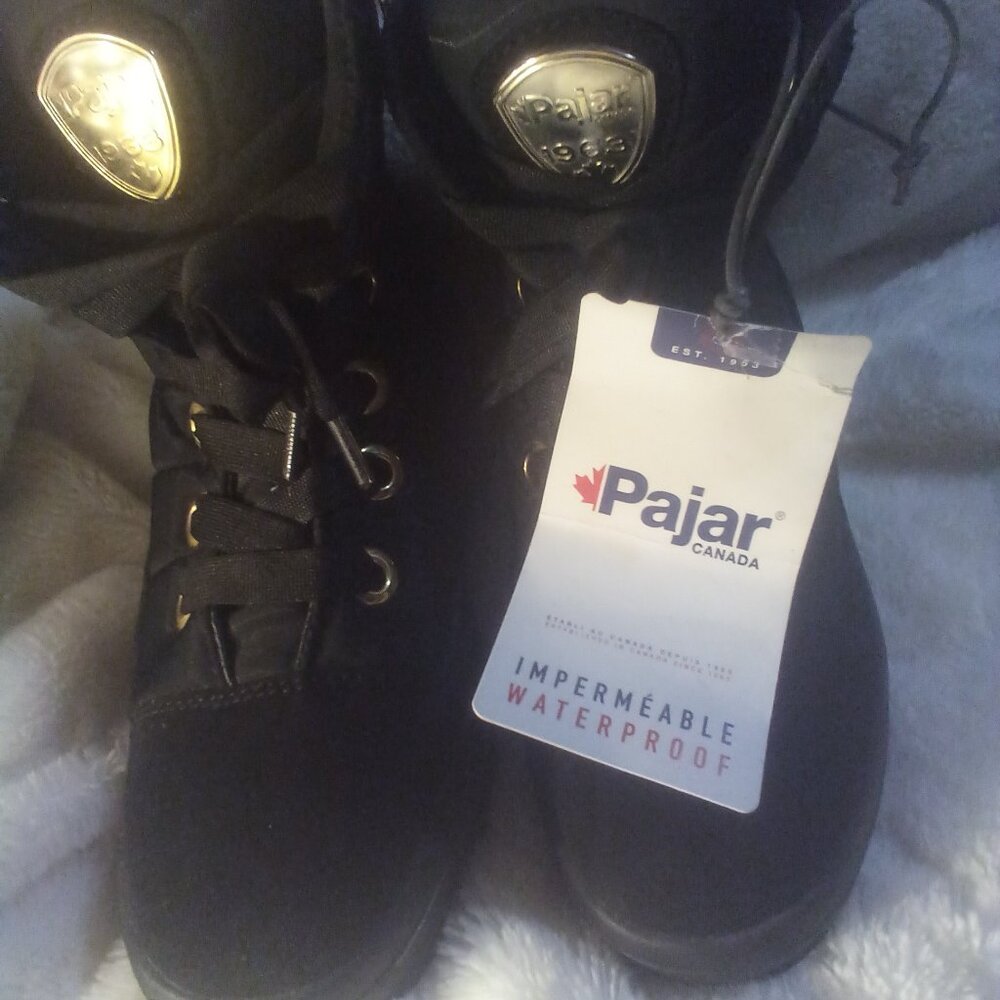 Pajar Canada Black w/Gold Accent Snow Boots (Quilted) Size: 8-8.5 NWT - Picture 8 of 10